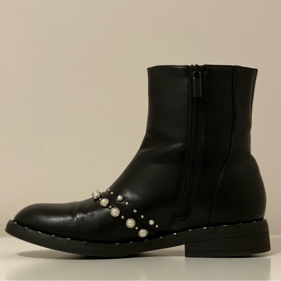 Faux leather boots with pearls - Picture 4 of 10